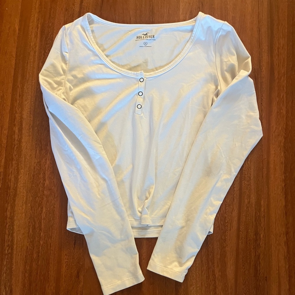 Hollister Cream Buttoned Long Sleeve Tee